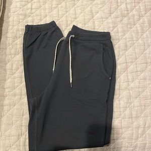 Womens vuori joggers. Size XS